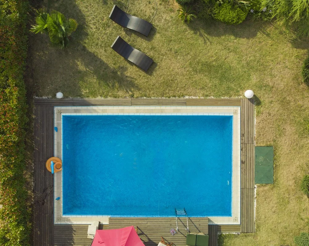 Pool mit angrenzendem Technikschacht Pooltechnik unterbringen im Technikschacht