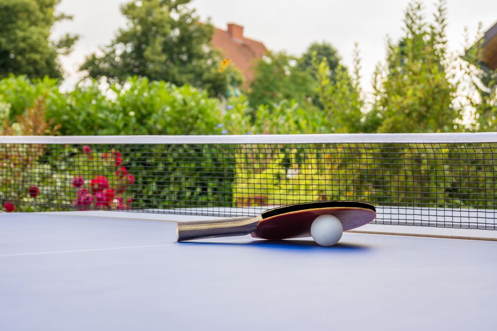 Tischtennisplatte im Garten Tischtennisplatte im Garten