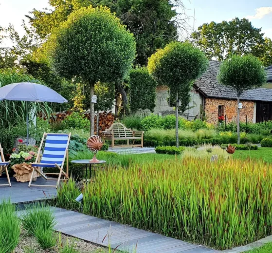 Nachhaltige Gartengestaltung: Ressourcen schonen, Kosten im Blick behalten